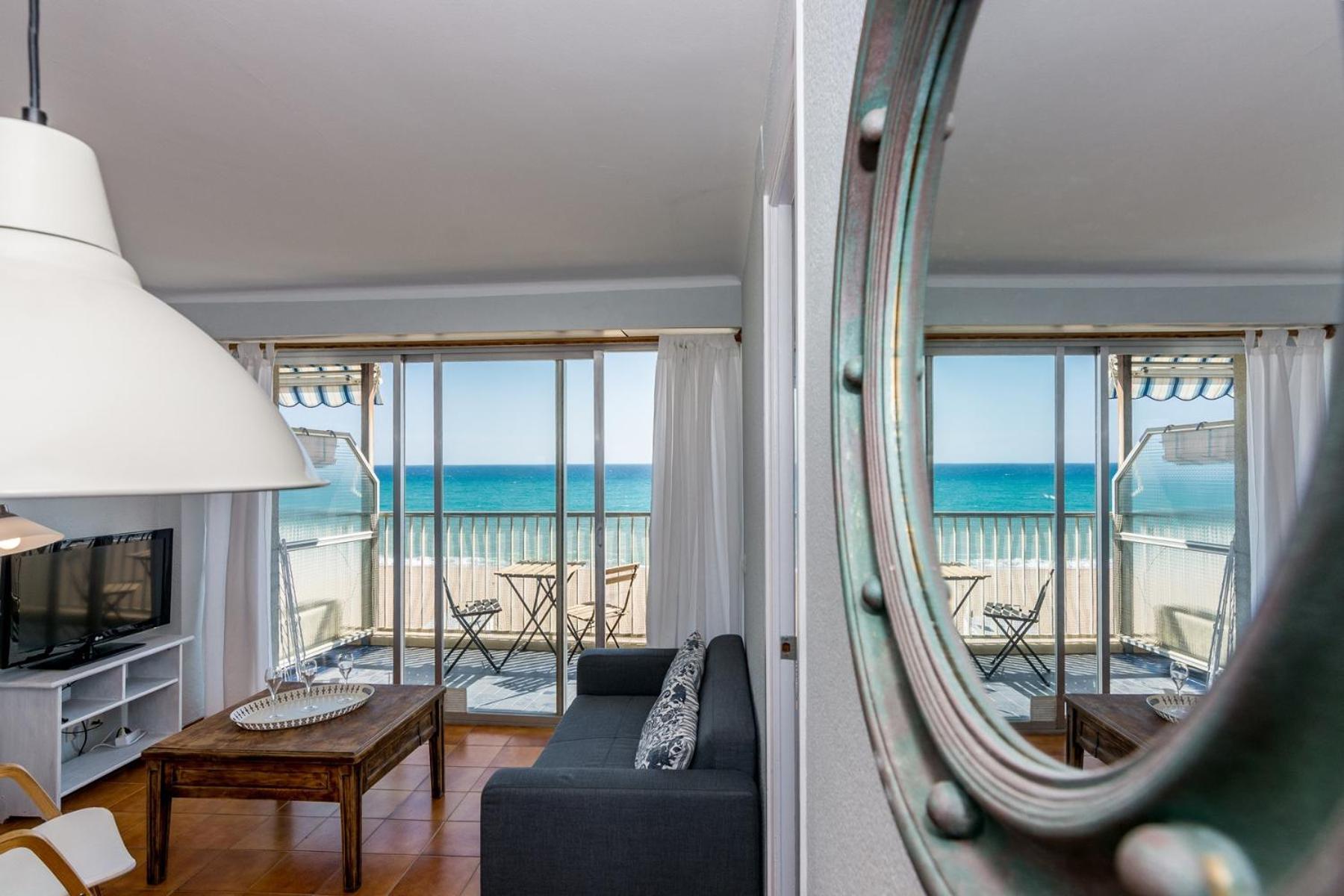 Homeholidaysrentals Etoile Calella Extérieur photo